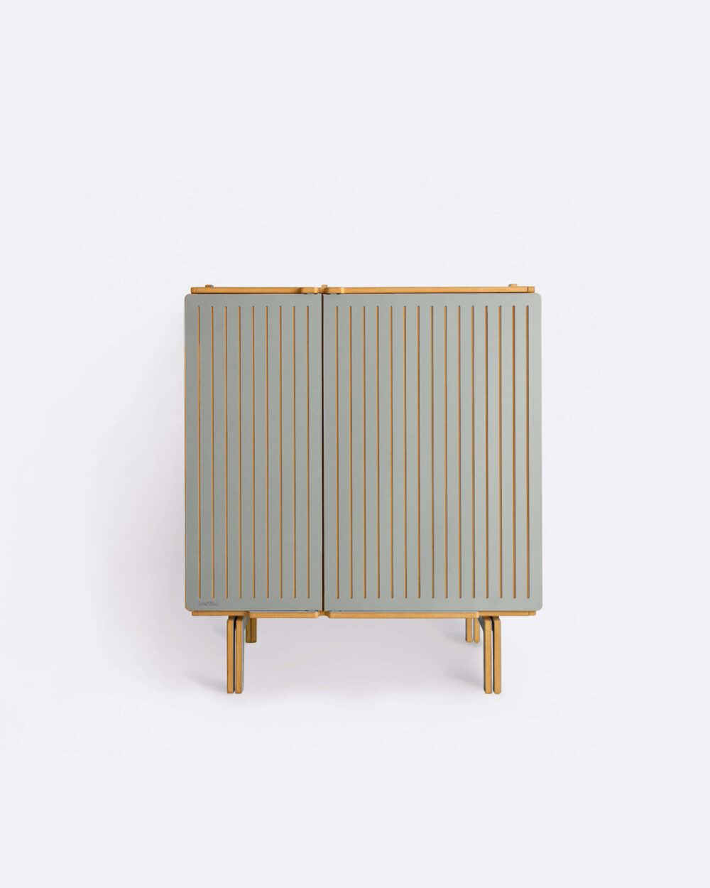 Armários e Estantes